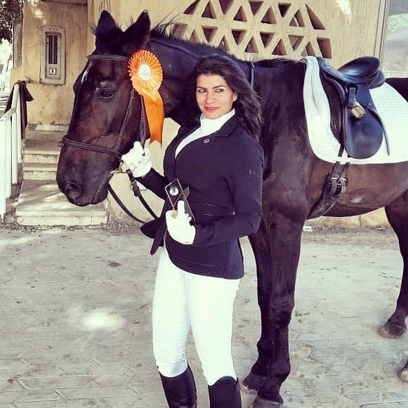لمياء صلاح: فخورة بصعود منتخب مصر للفروسية للأوليمبياد.. وعلاقتي بحصاني صداقة خاصة