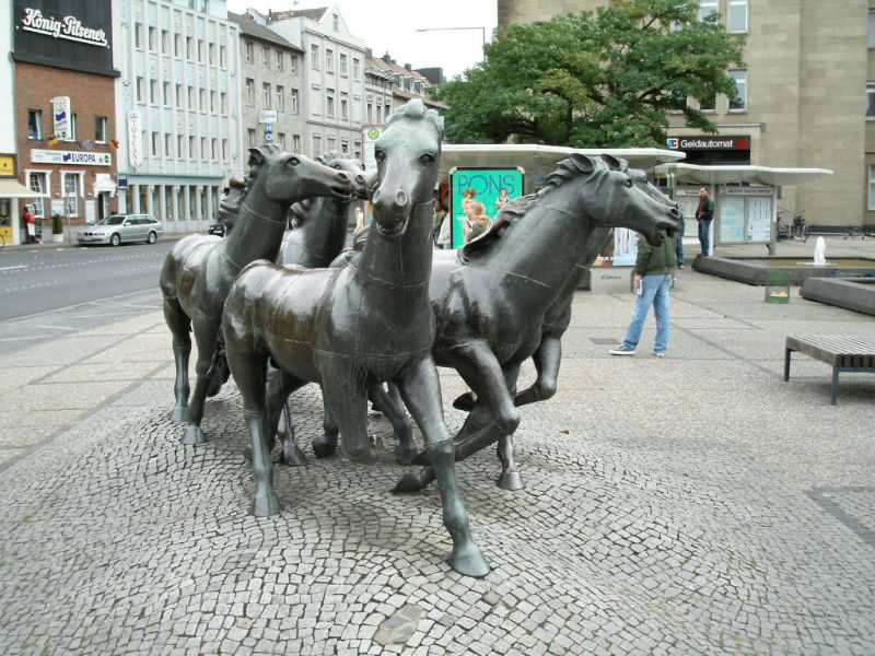 مهرجان آخن لجمال الخيول في ألمانيا يرفع شعار "ركوب الخيل للجميع"