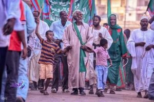 بالصور.. أهالي السودان يحتفلون بالمولد النبوي بـ "مواكب الخيول"