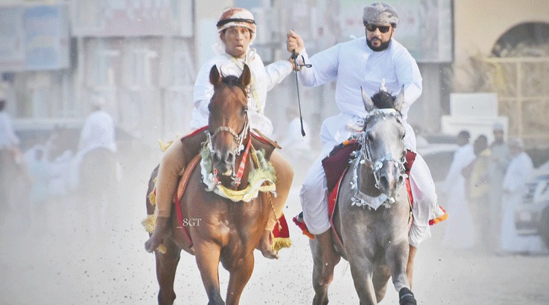 بالصور.. 7 طقوس لـ فن عرضة الخيول في سلطنة عمان