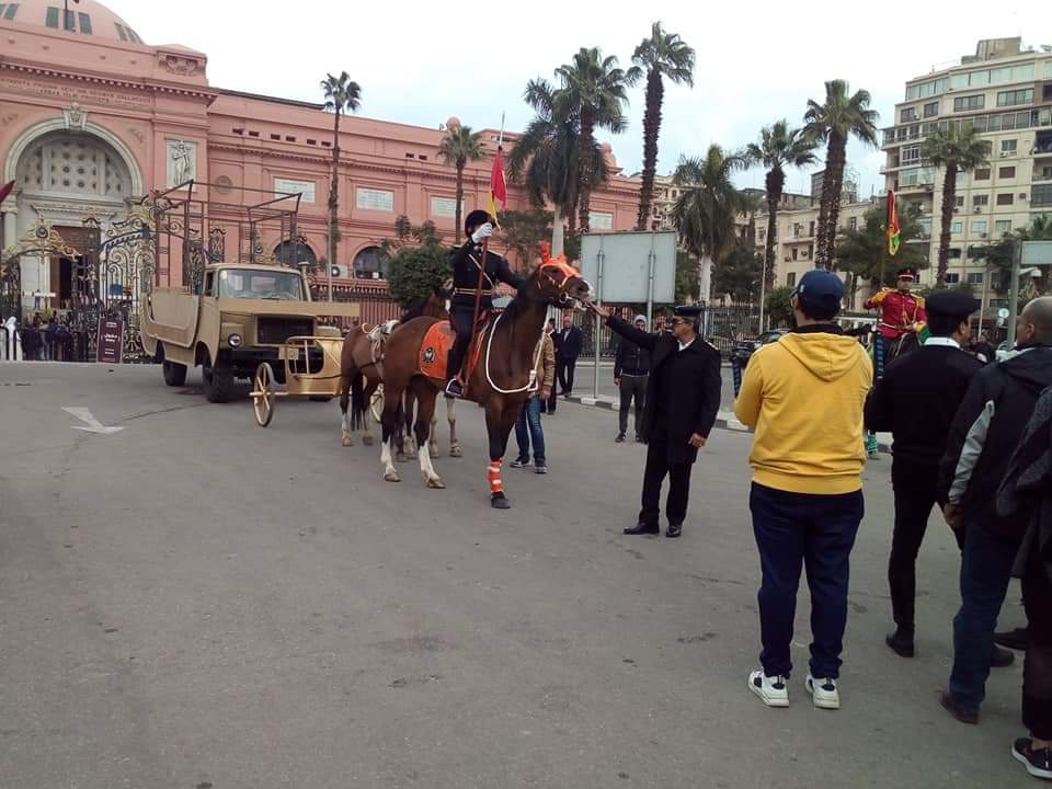 4 ديسمبر.. الاستعانة بالخيول في نقل المومياوات الملكية إلى متحف الحضارة بالفسطاط
