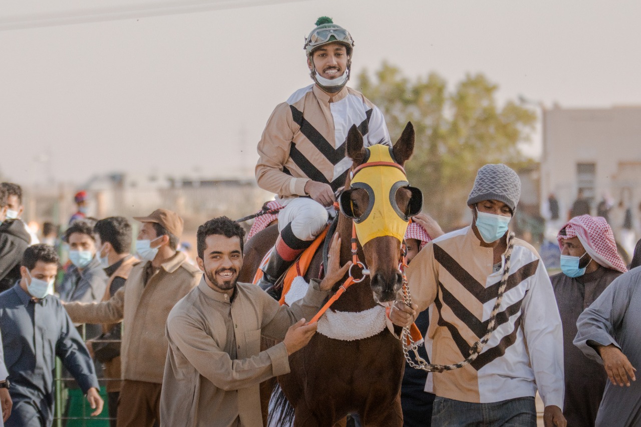 بالصور.. 7 خيول تفوز بأشواط الحفل التاسع لسباق الفروسية بالقصيم السعودية