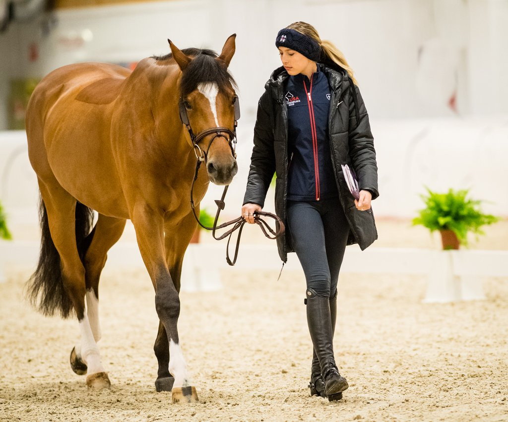 ابنة ستيف جوبز مالك "آبل" العالمية تغزو عالم سباقات الخيول