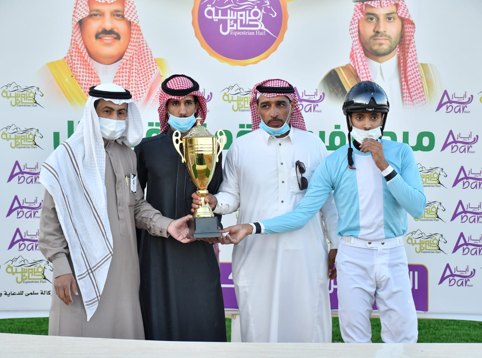 الحصان "الأفدع" بطل كأس الحفل السابع لفروسية حائل السعودية
