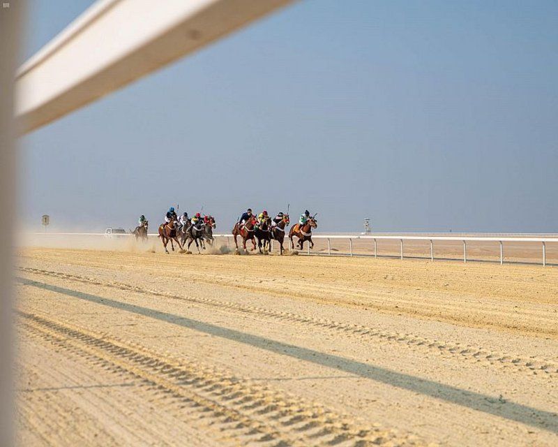 الحصان سعد الخوي يفوز بكأس نادي سباقات الخيل على ميدان فروسية الجبيل