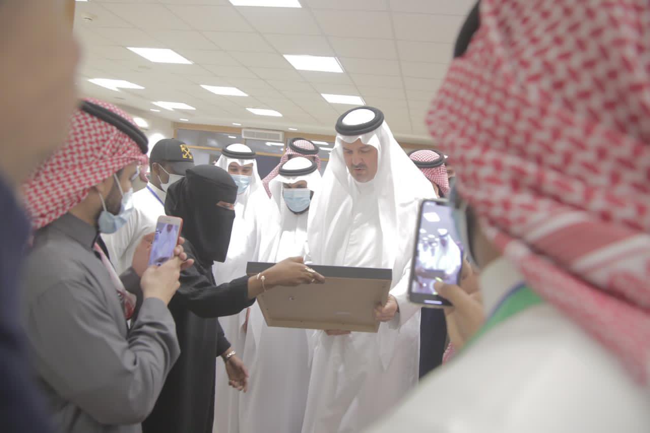 بالفيديو والصور.. "الفيصل "يتفقد ميدان الفروسية السعودي الجديد بالجبيل