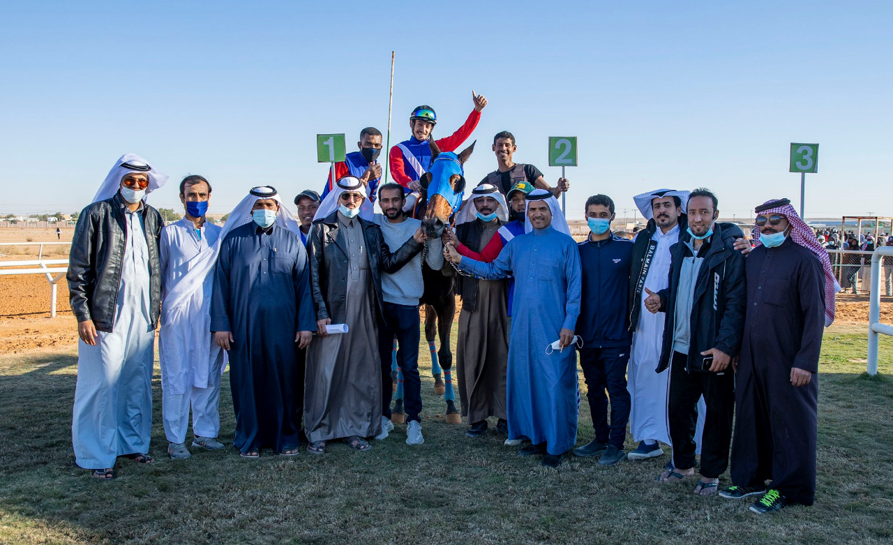 الحصان "لعيون شاهه" يحقق كأس نادي سباقات الخيل بالسباق الـ14 لميدان الجنادرية