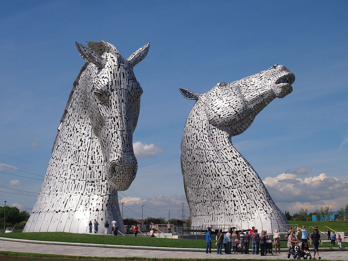 اسكتلندا تفتخر بأصالة وجمال الخيول بتماثيل عملاقة طولها 30 مترا
