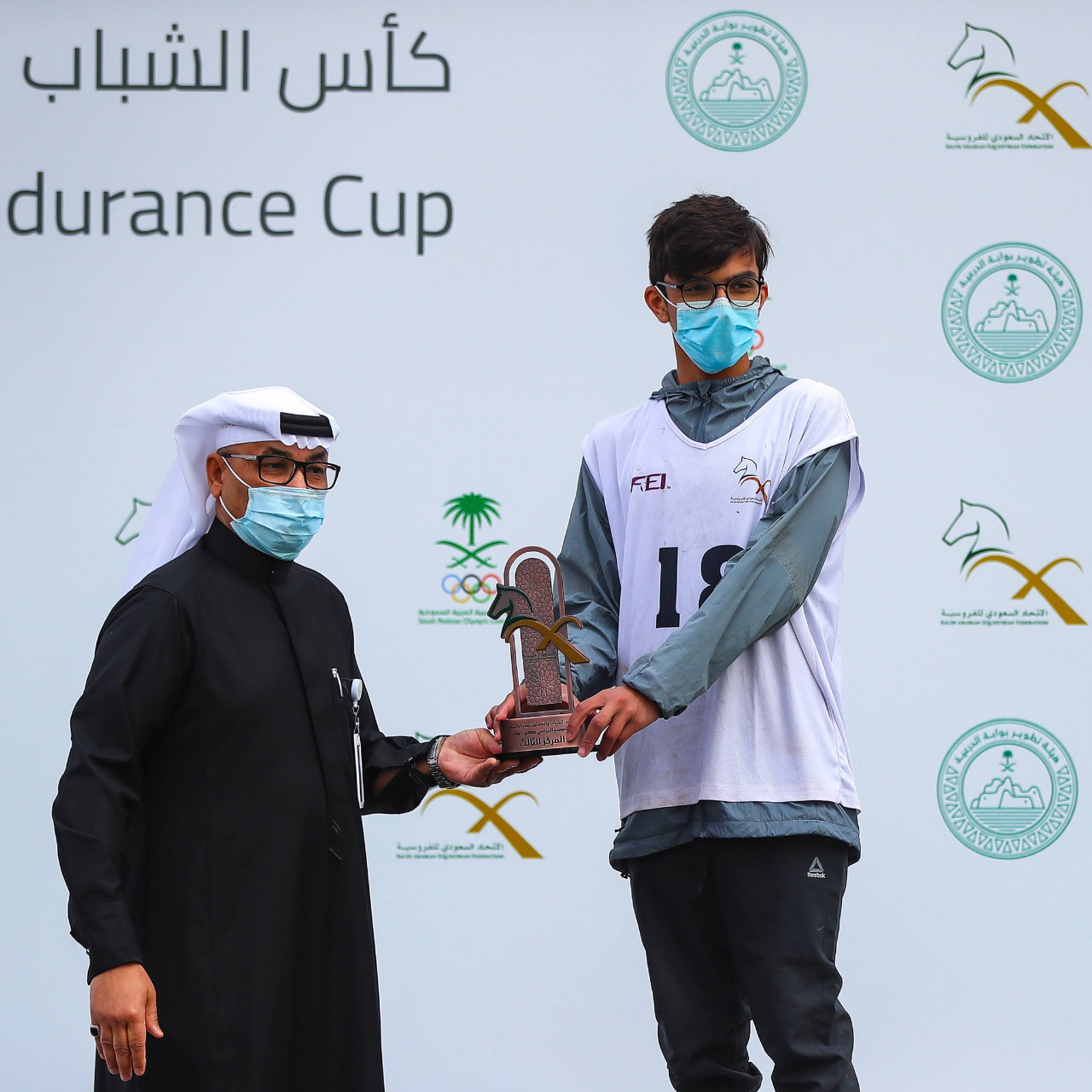 بالصور والأسماء.. أبطال سباق كأس الشباب والناشئين للقدرة والتحمل بمزرعة الخالدية السعودية