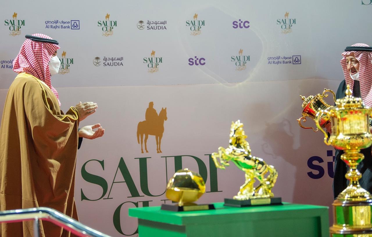 بالصور.. الحصان "مشرف" بطلاً لـ كأس السعودية 2021.. تعرف على أبطال الأشواط الثمانية