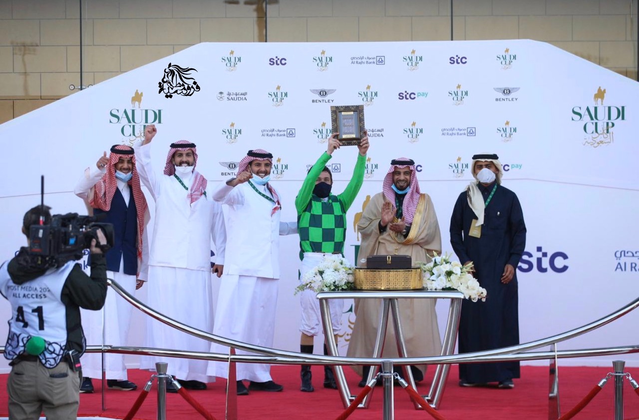 شاهد.. الحصان "امبلم" أول الفائزين في تحدي الخيالة الدوليين بكأس السعودية