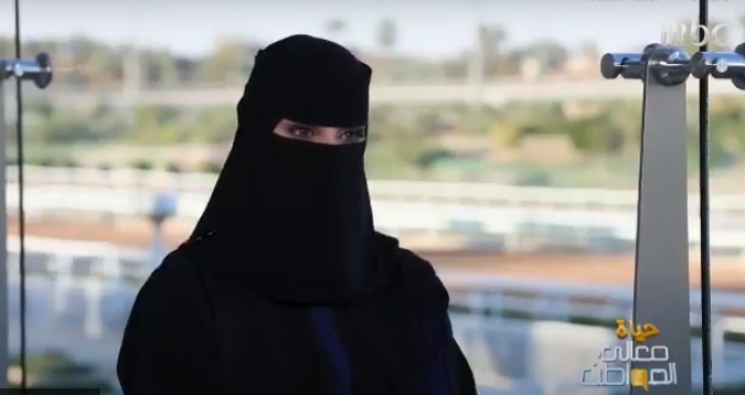 بالفيديو.. مدربة الخيل سارة القحطاني: أدرب فتيات السعودية للحصول على الرخصة