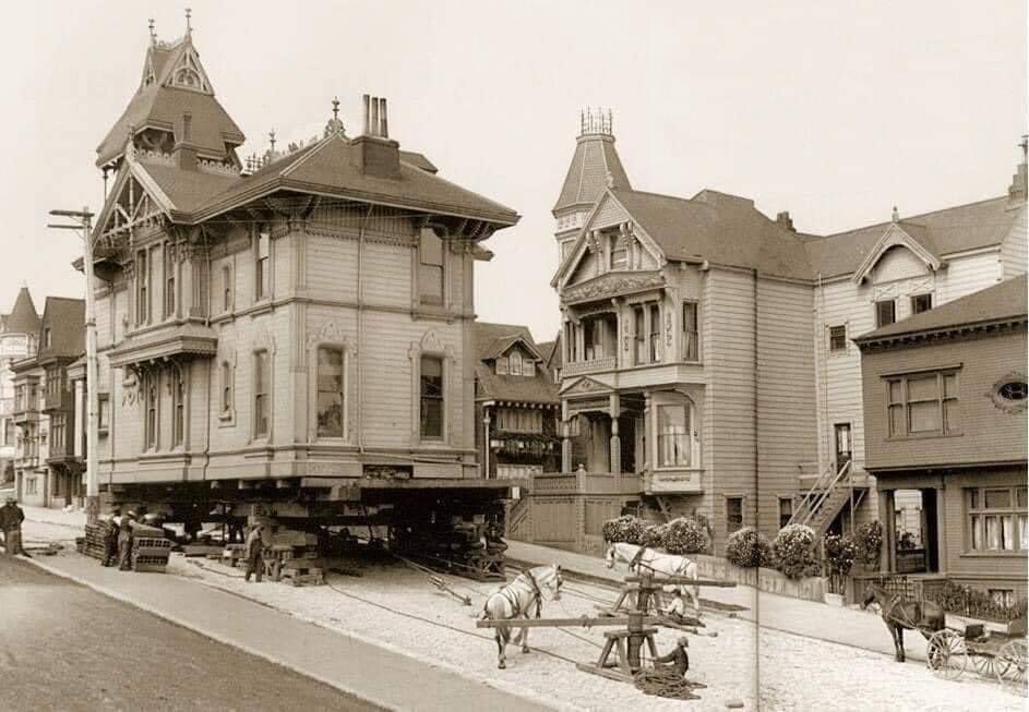 صورة نادرة لخيول تنقل منزل في سان فرانسيسكو عام 1908