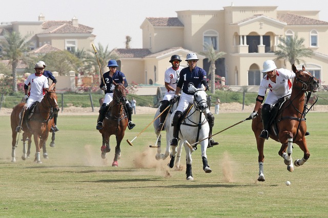 فريق الحبتور يهرم فريق علياء في افتتاح كأس دبي لبولو الخيول